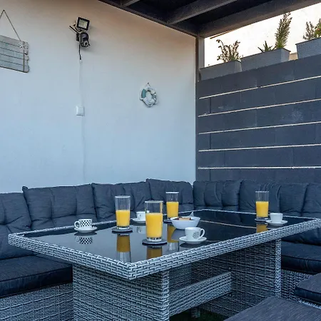 Countyside Charm Nest With Pool - Happy Vižinada